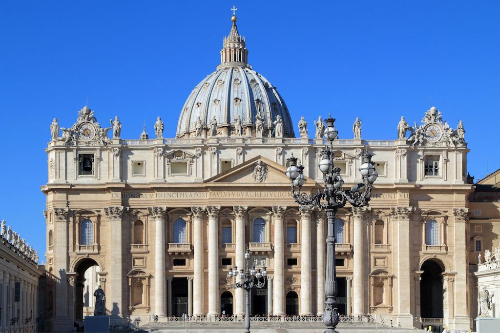 Magenta Vaticano Fornaci Rome Ruang foto